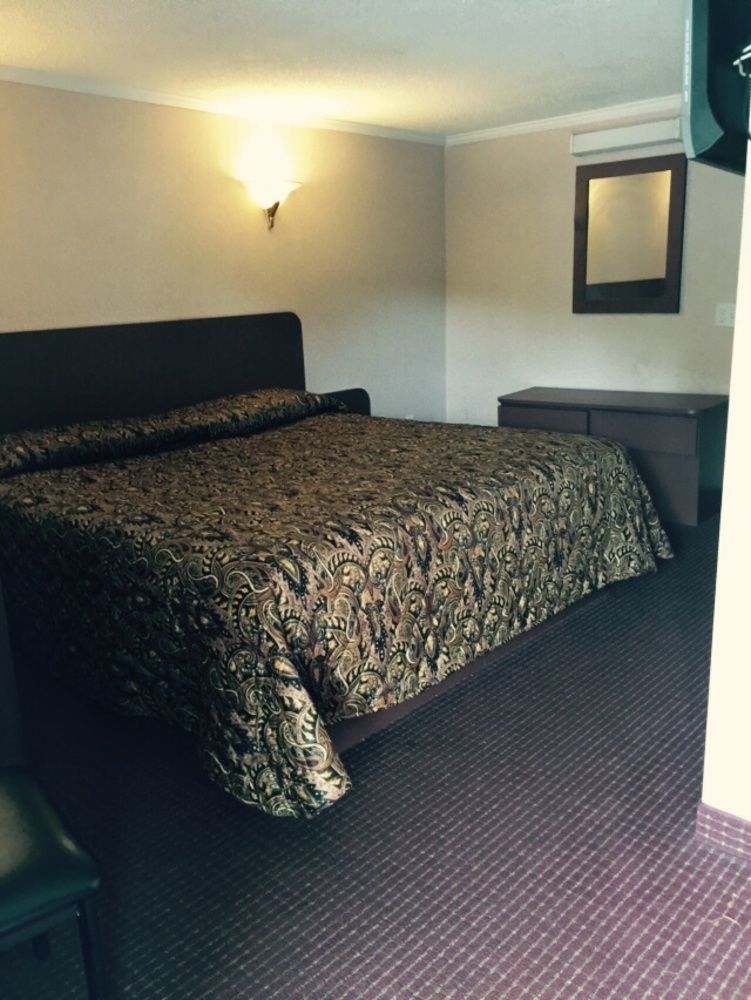Skyview Motor Inn Johnston Bagian luar foto