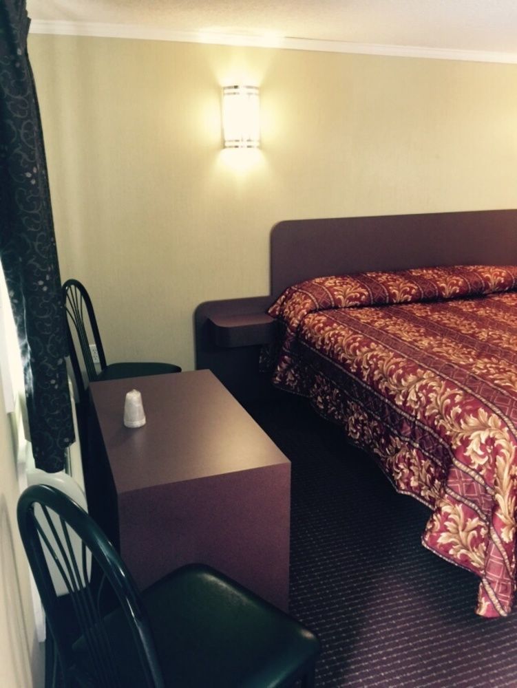 Skyview Motor Inn Johnston Bagian luar foto