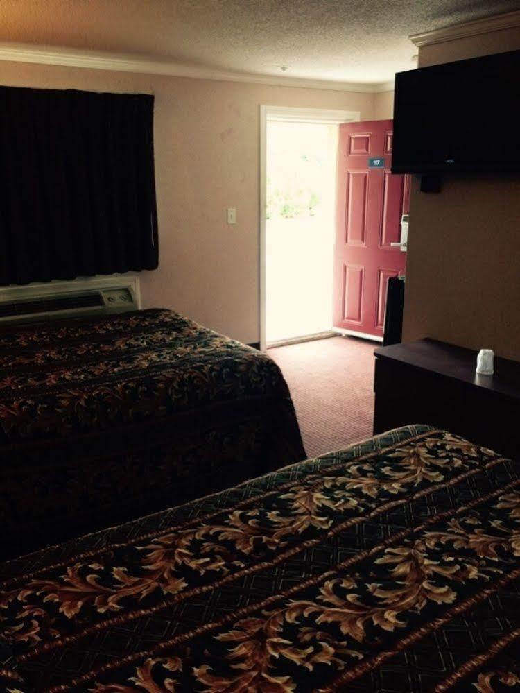 Skyview Motor Inn Johnston Bagian luar foto